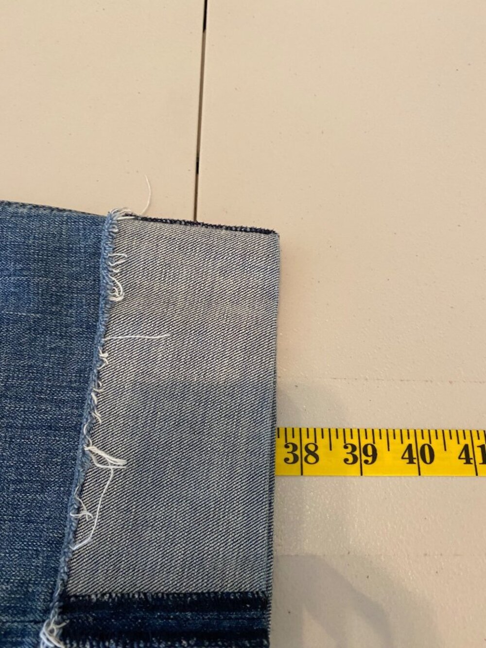 Kut From Kloth Boyfriend Distressed Cuffed Cropped Jeans Size 12 - Picture 6 of 9